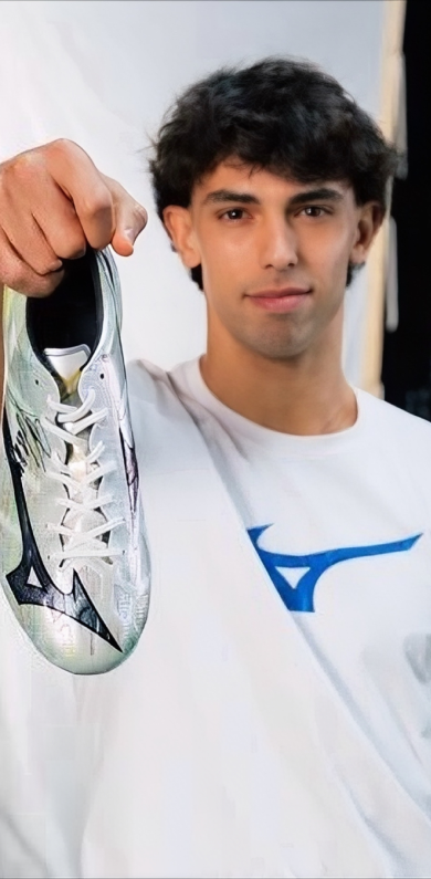 WIN JOAO FELIX SIGNED BOOTS